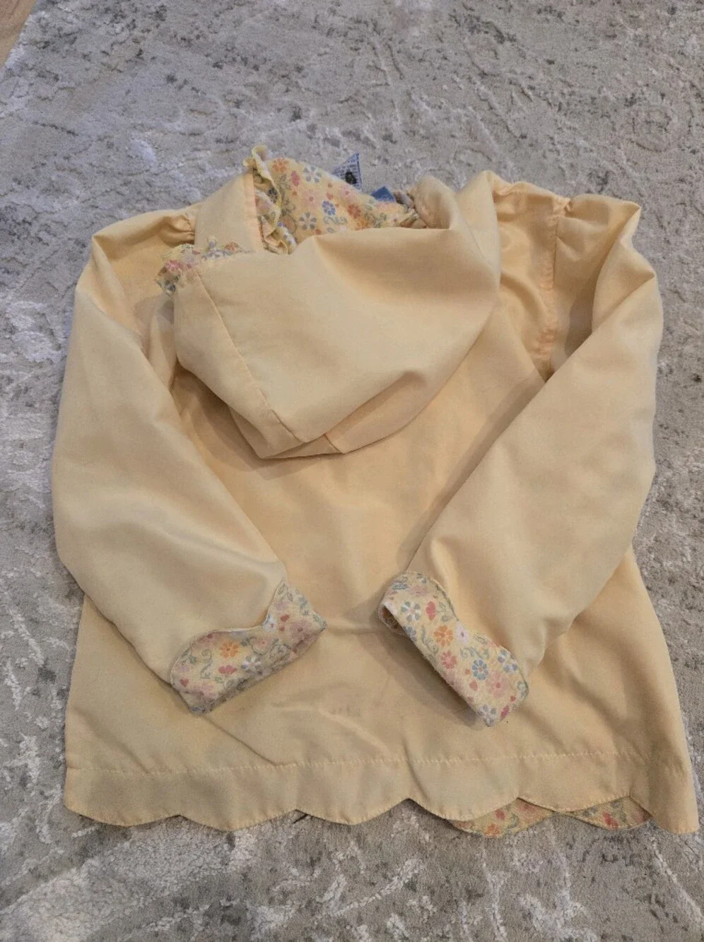 Vintage Y2k Disney Princess Pale Pastel Yellow Zipup Hooded Jacket